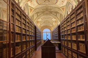 Bibliothek Mozzi Borgetti - Antike Räume