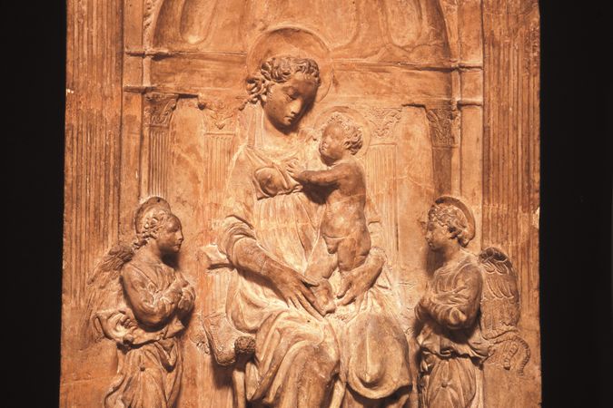 Donatello_Madonna con Bambino tra due angeli.jpg