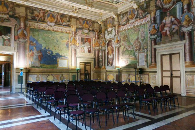 Sala-Regia-Palazzo-dei-Priori.jpg