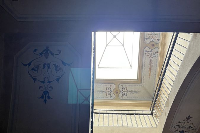 Palazzo Pigorini_interno_scalinata_2.jpg