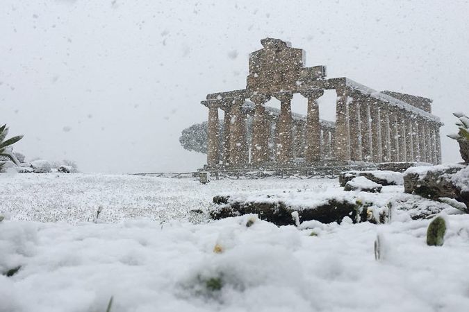 Paestum sotto la neve