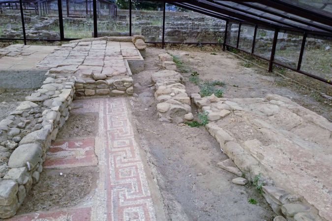 Acropoli - Zona A pavimento a mosaico
