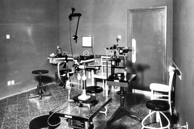 2 Ambulatorio della Clinica Oculistica, anni '50.tif