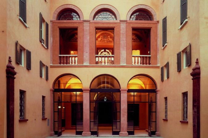 Palazzo Magnani esterno_3.jpg