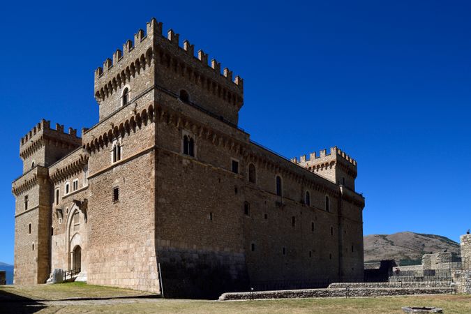 Castello Piccolomini_esterno
