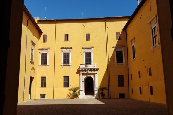 Palazzo Ducale Pesaro_Cortile d'onore _1.jpg